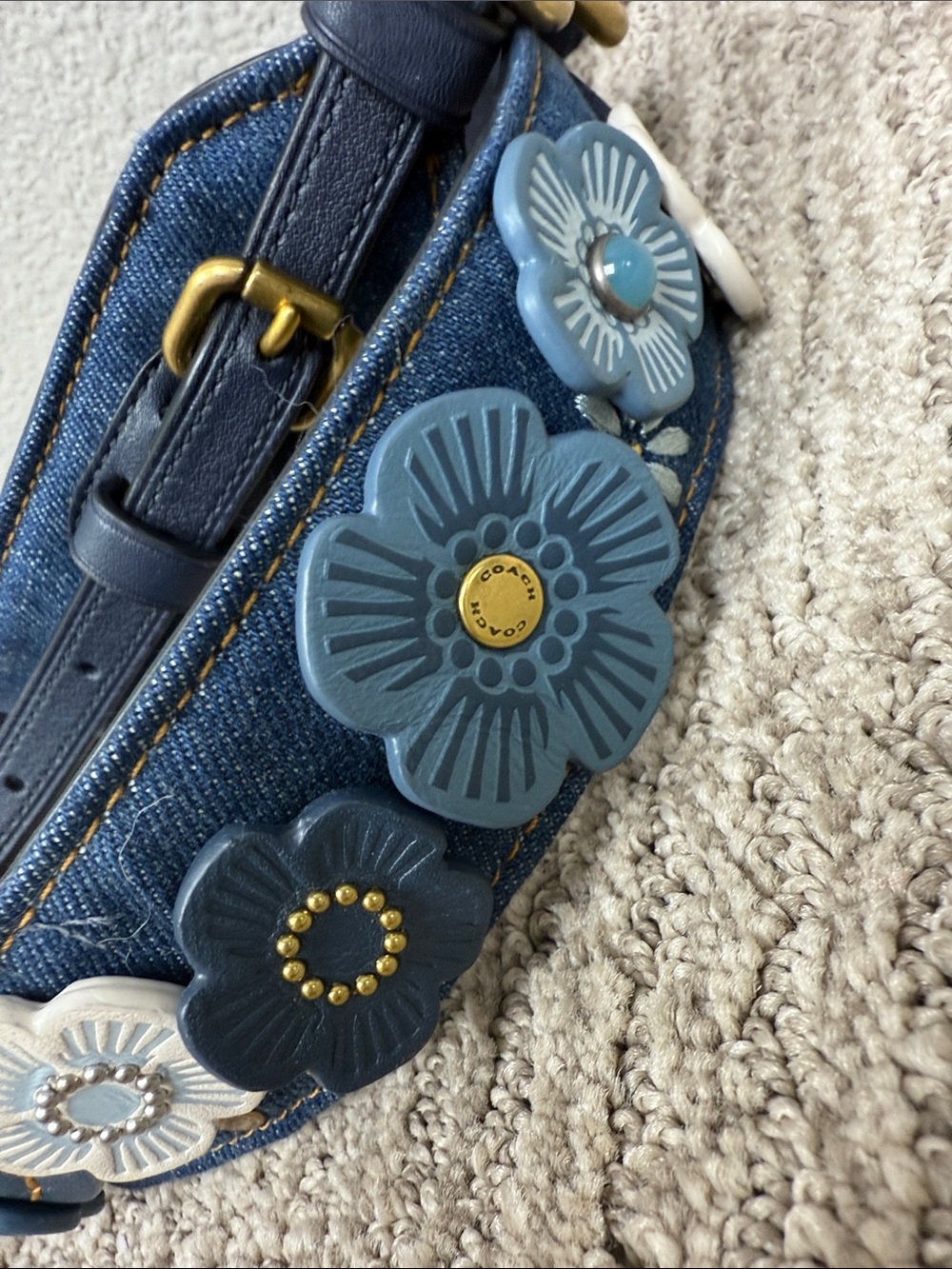 Coach Denim Tea Rose Appliqué Bag Strap in Blue and Cream - Picture 3 of 13